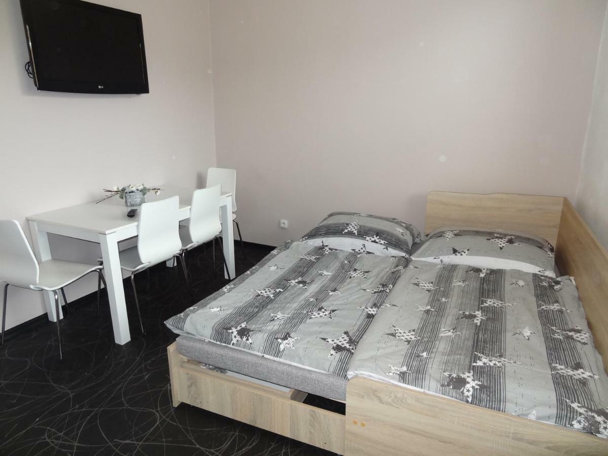 Apartman Lednicka Břeclav 外观 照片